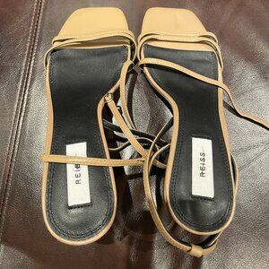 Reiss Bali Leather Strappy Sandal mismatch size 8/9